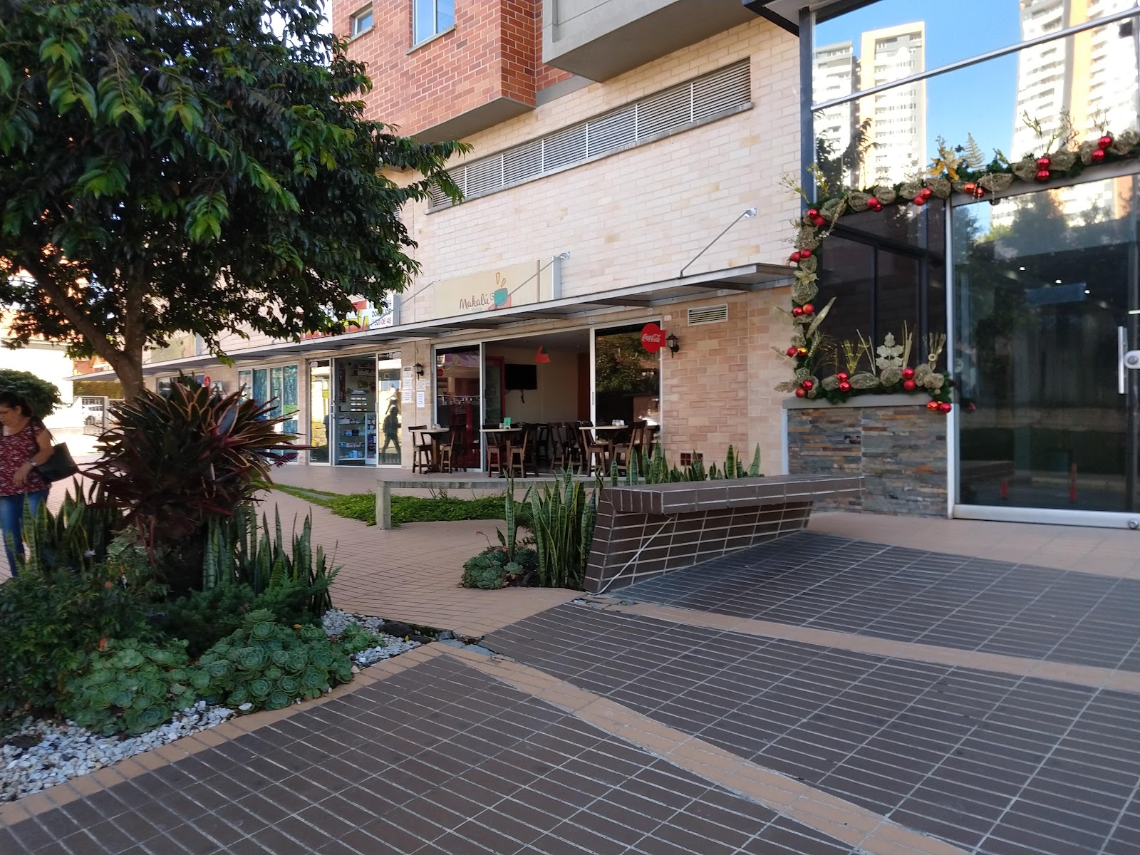 Makalú Pizza y Café