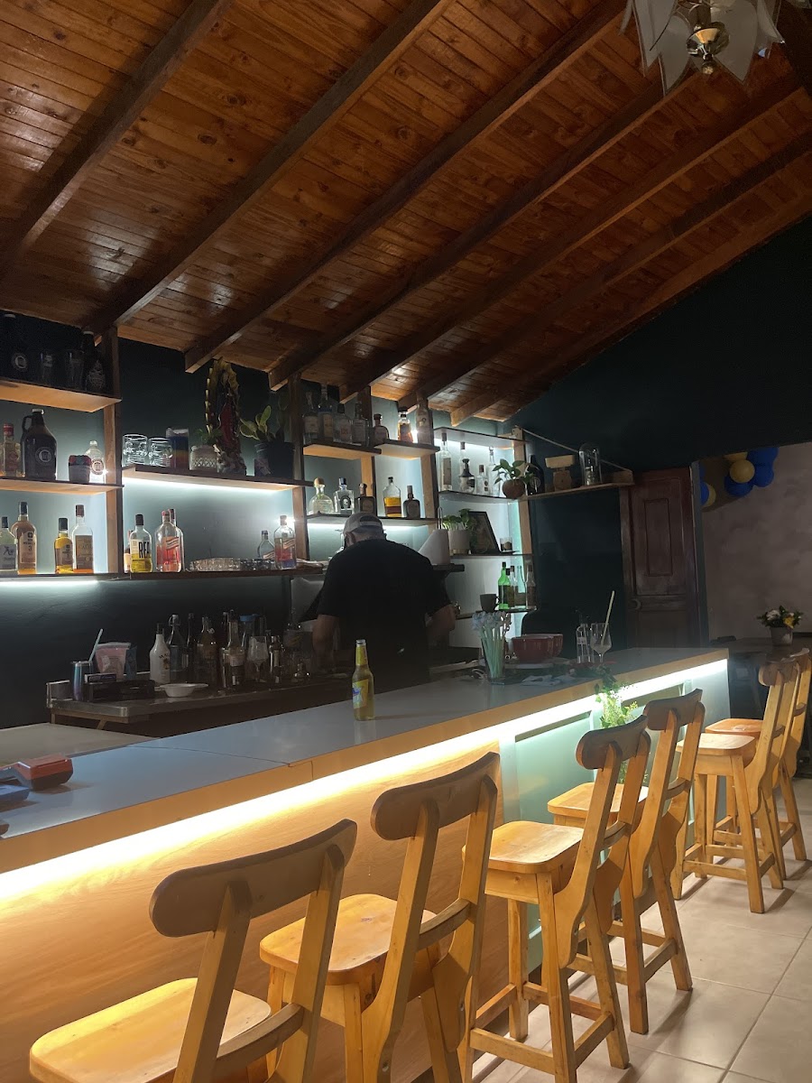EL CARTEL Tacos y Tequilas.