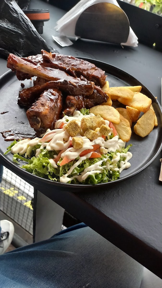 Feroz Restaurante - Bar
