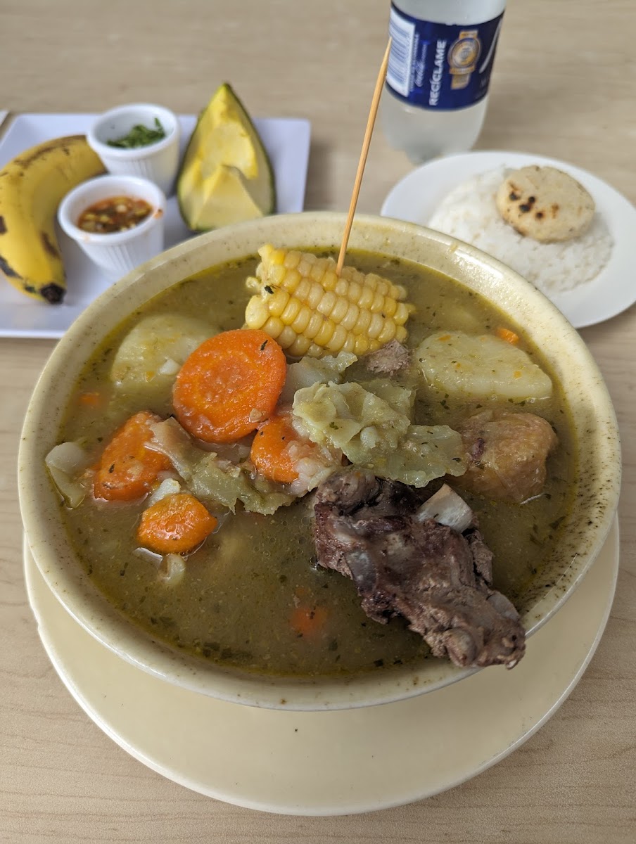 Mondongos Ajiacos y Algo Más