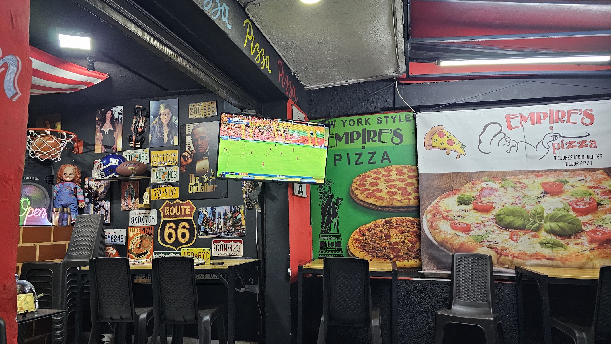 Emp!res Pizza