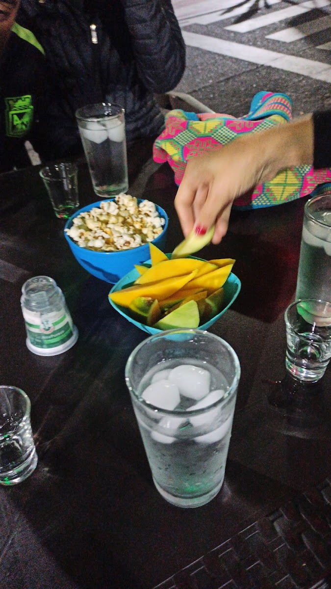Cenizo Fonda Bar