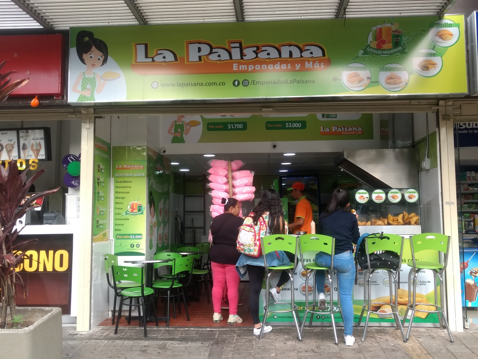 La Paisana Empanadas Y Mas