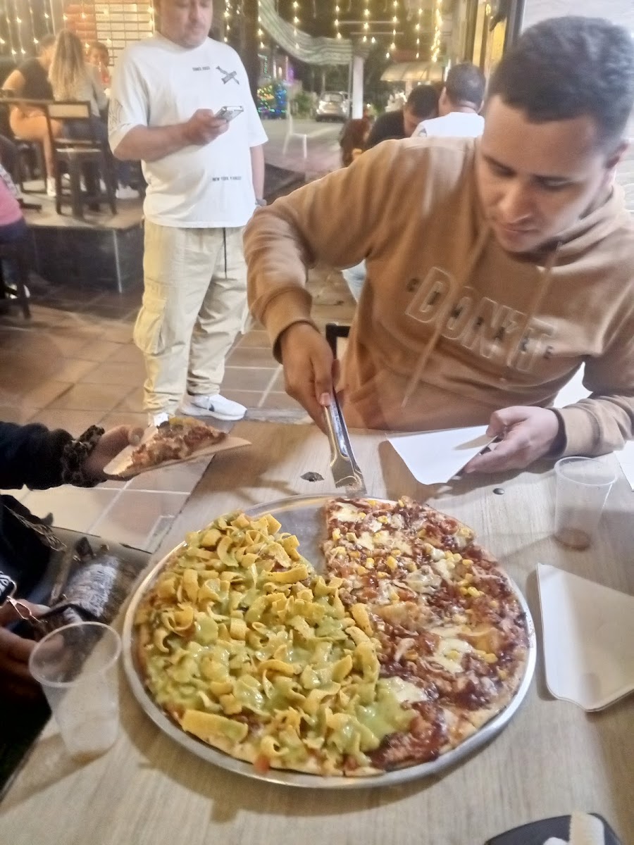 Nolos Pizza