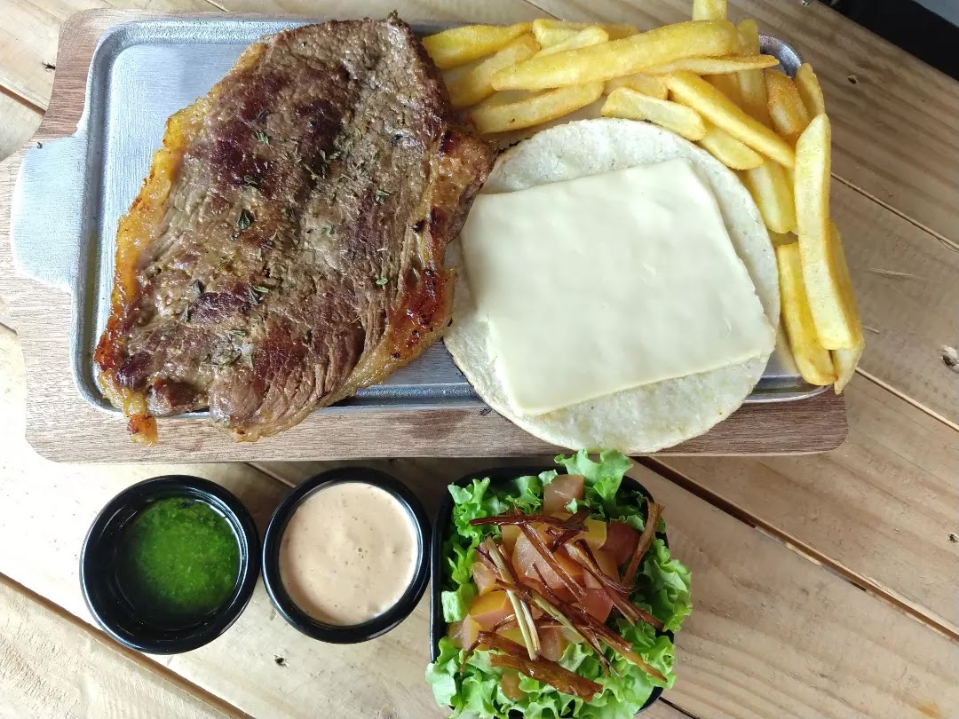 D'Gustos Grill & burguer