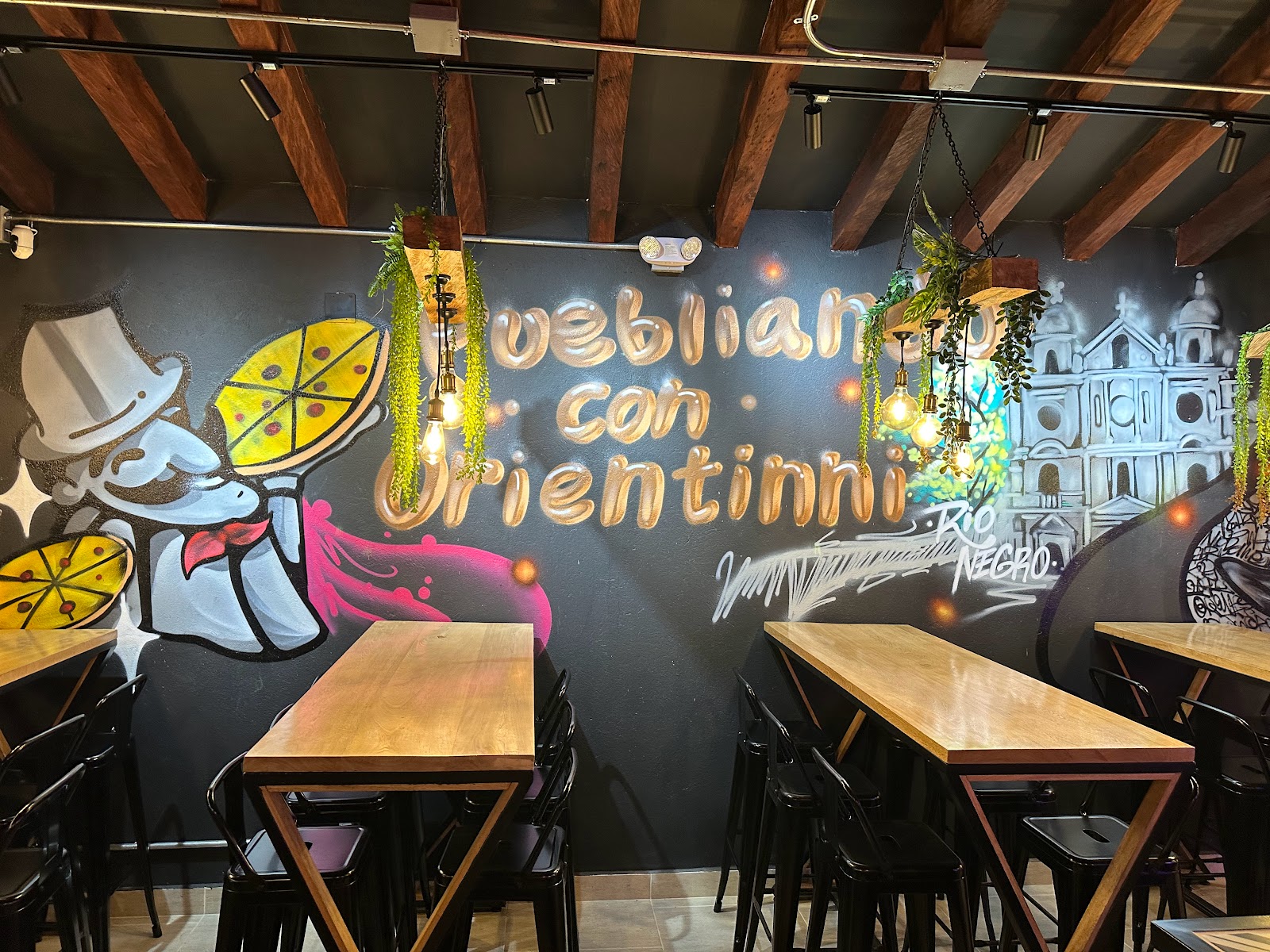 Orientinni Pizzeria (Sede Rionegro)