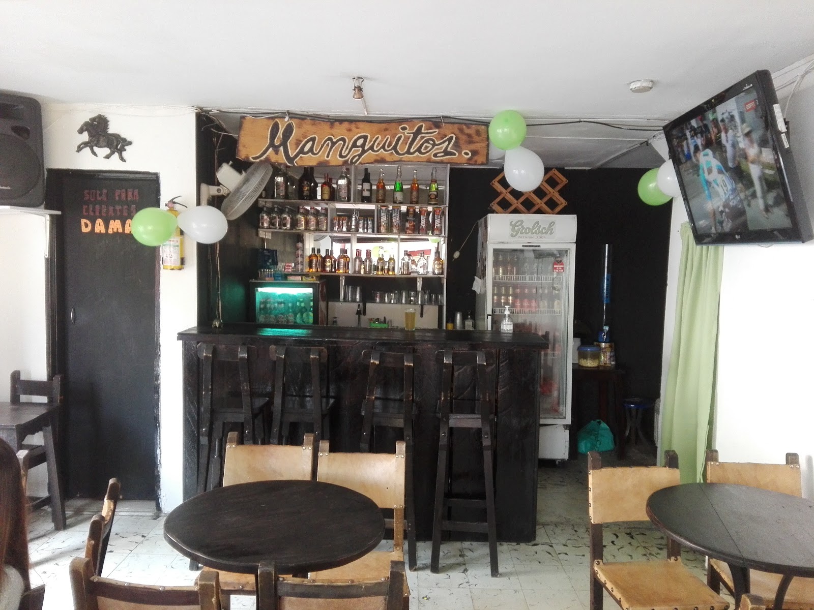Manguitos Fonda Bar