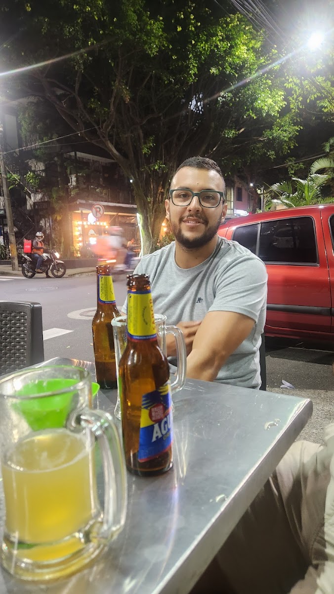 Manguitos Fonda Bar
