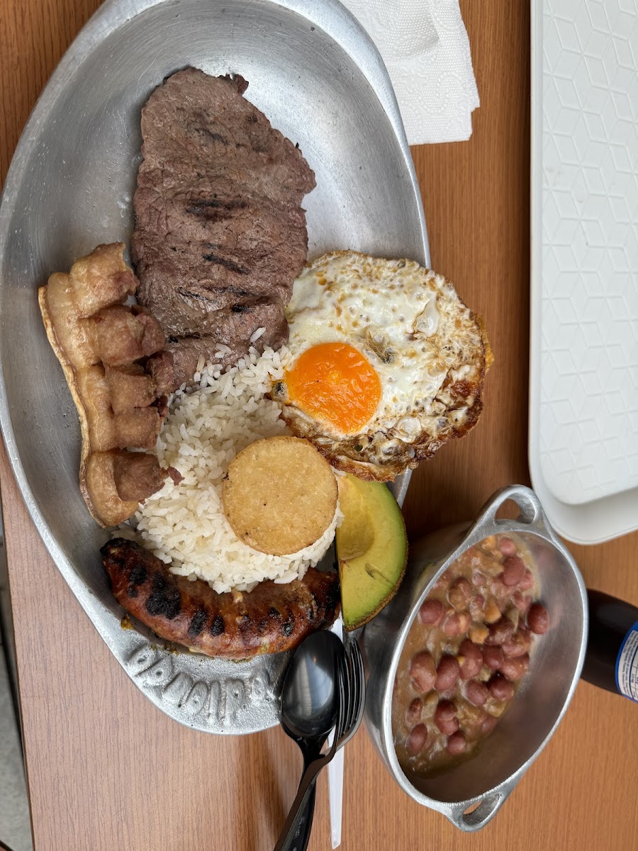 Don Jediondo Sopitas y Parrilla - Medellin