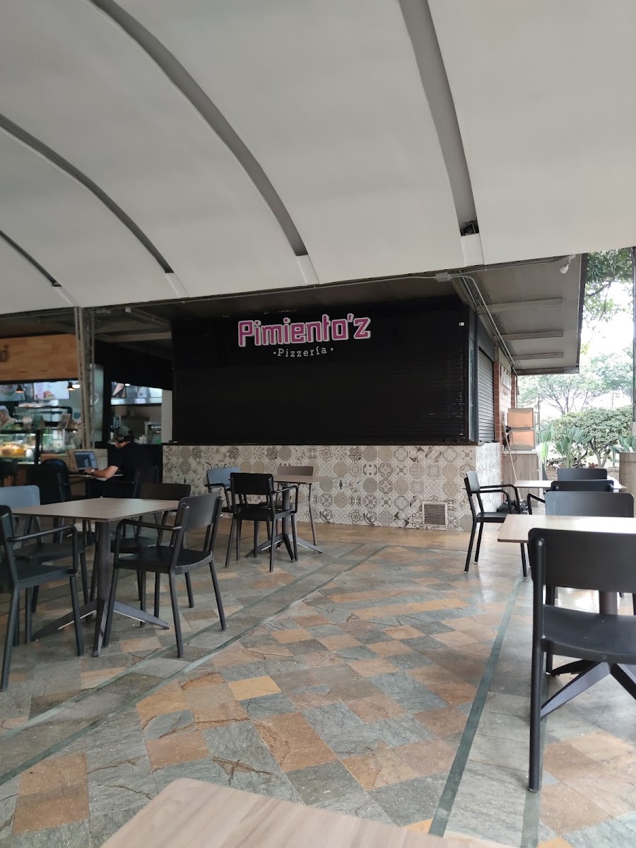 Pimientos Pizzería