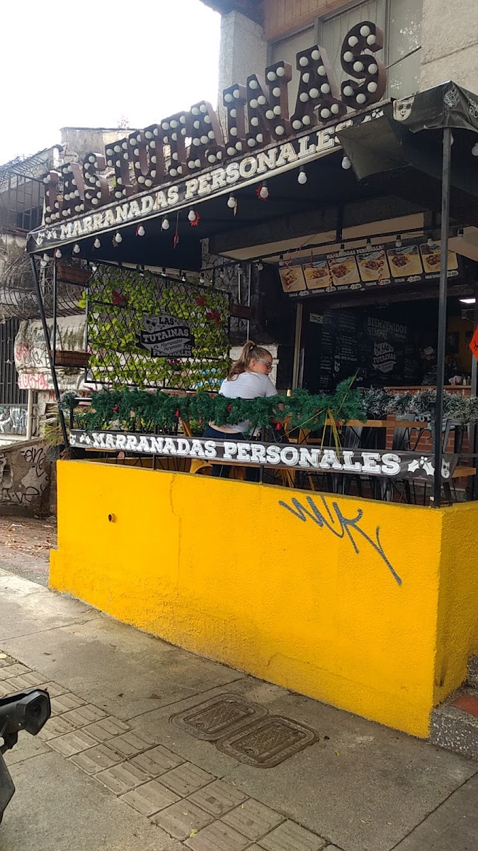 Las Tutainas