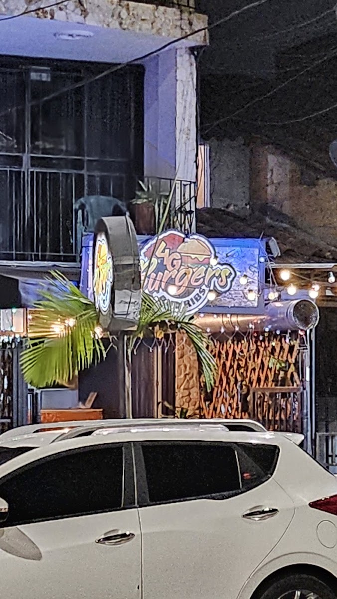 4G burgers and ribs