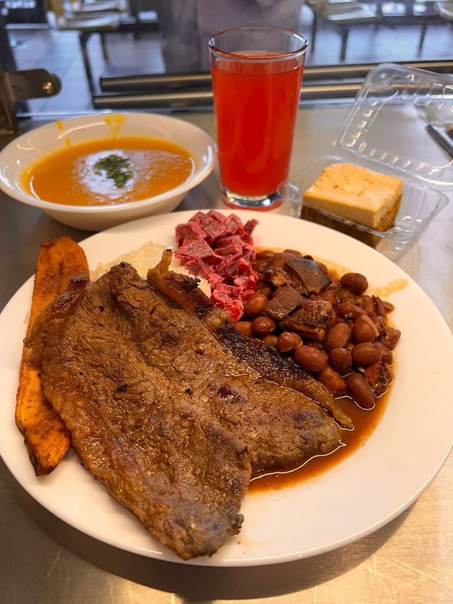 MultiEncanto Cultura y Sabor Bufet