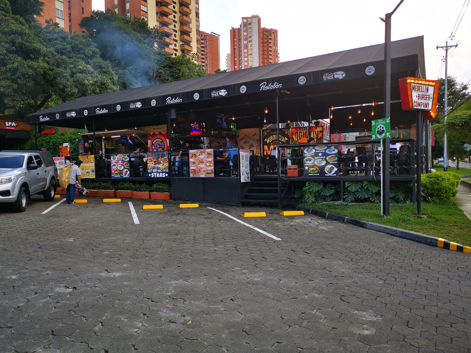 Medellín Burger Company