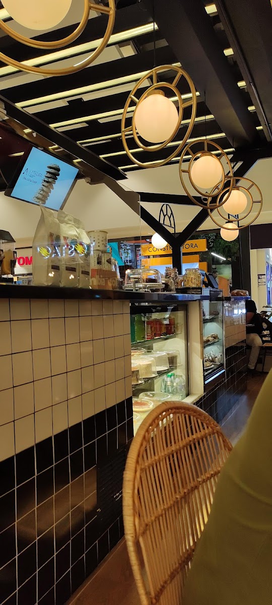 Atelier - Bar & Hamburgers