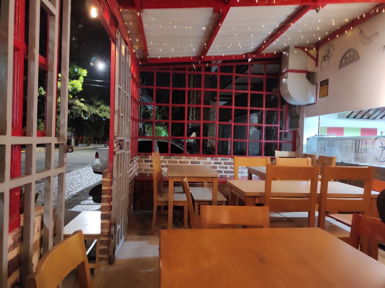 Canuto's Pizza