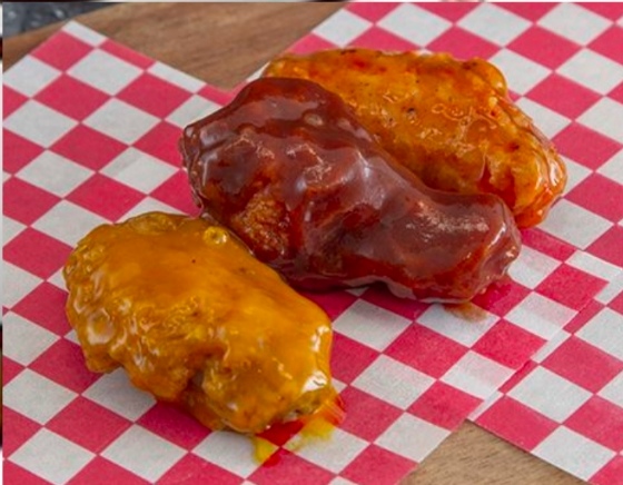 Alitas bbq y sus antojitos