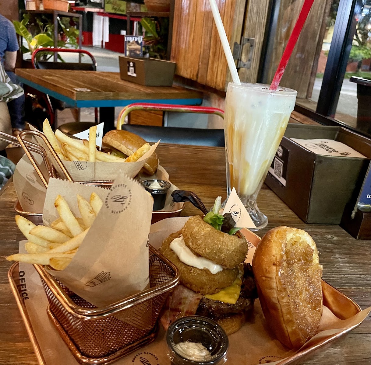 Office Burger Barrio Mesa