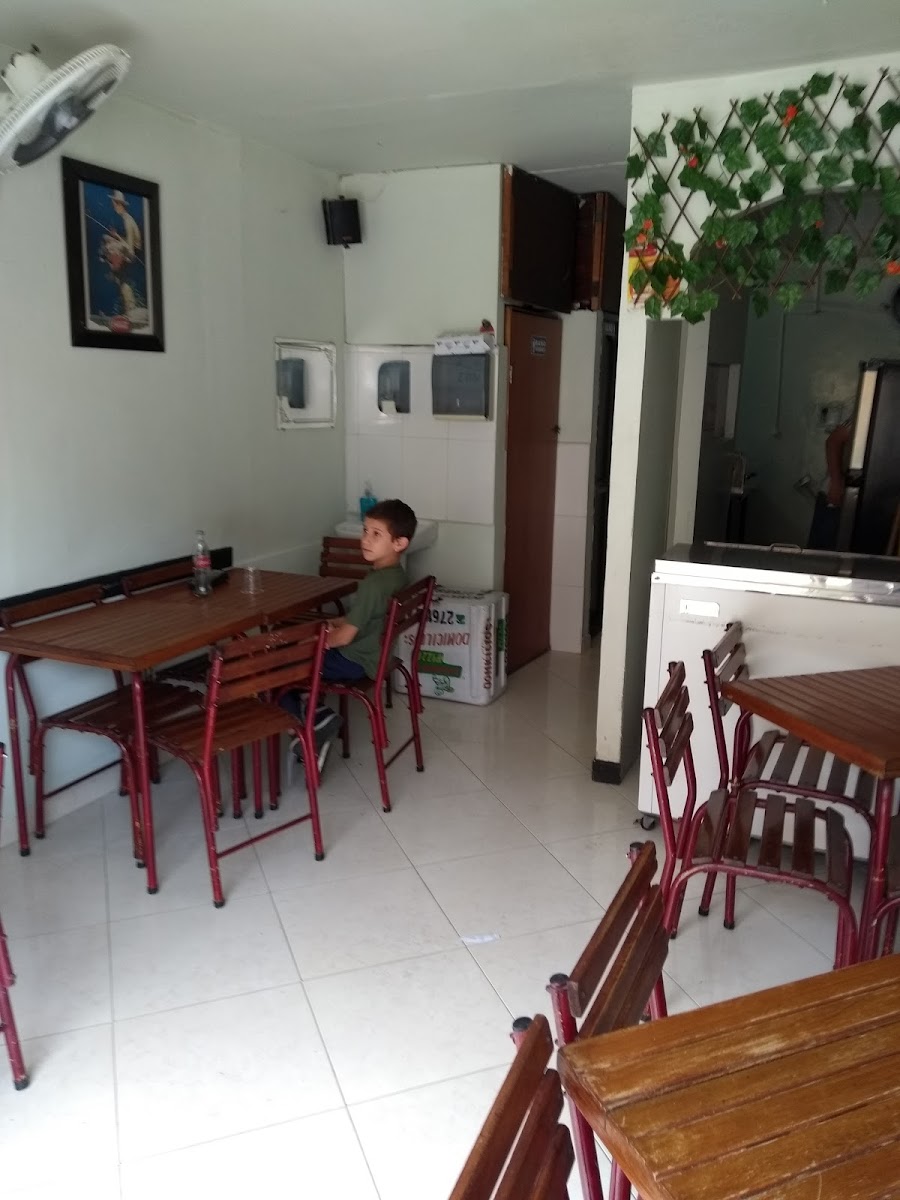 Lazzaro's Pizza