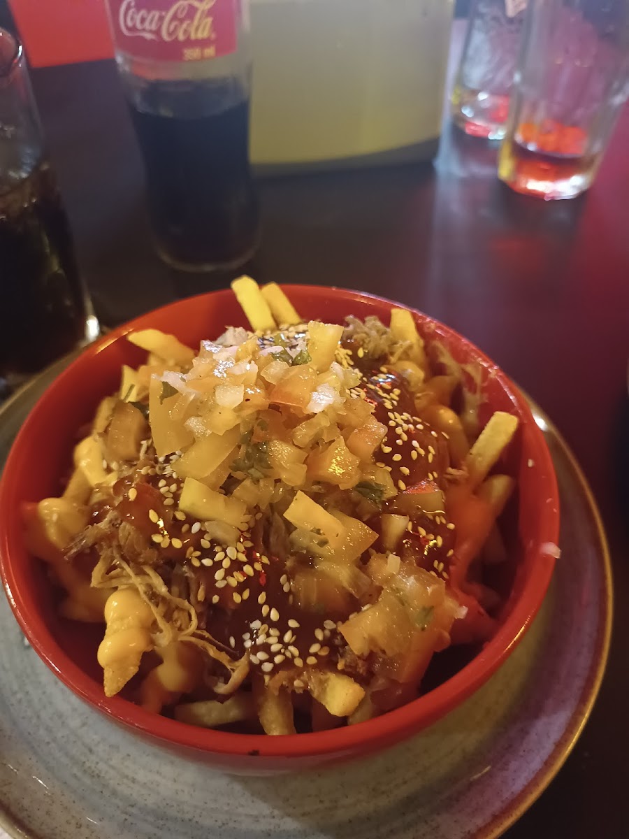 Lounge Food and Drink's