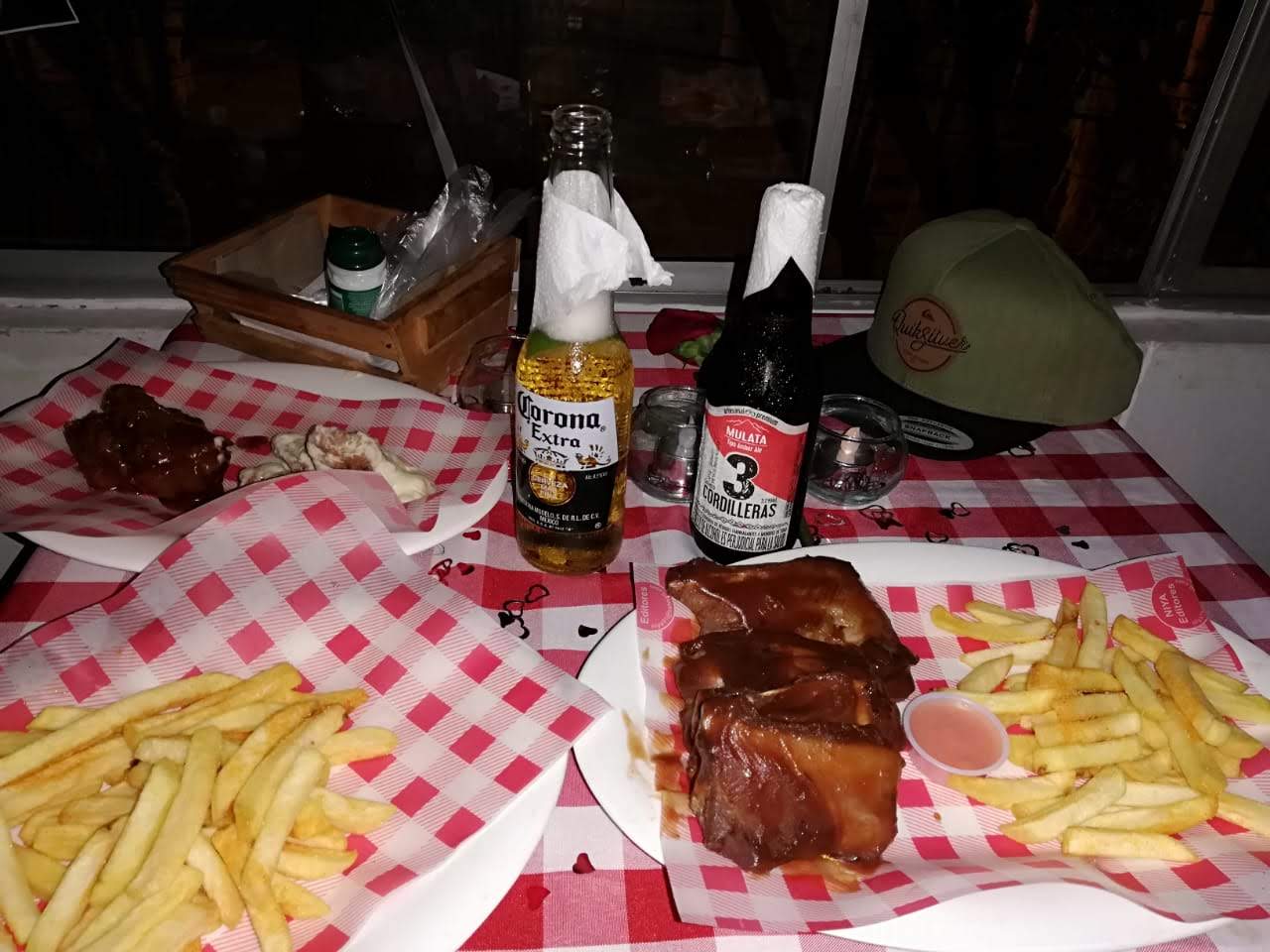 Santa Wings & Drinks