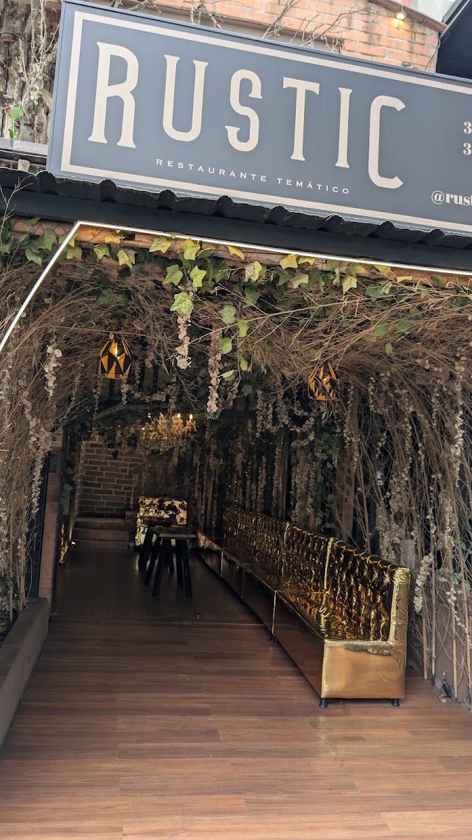 Rustic Restaurante Lounge