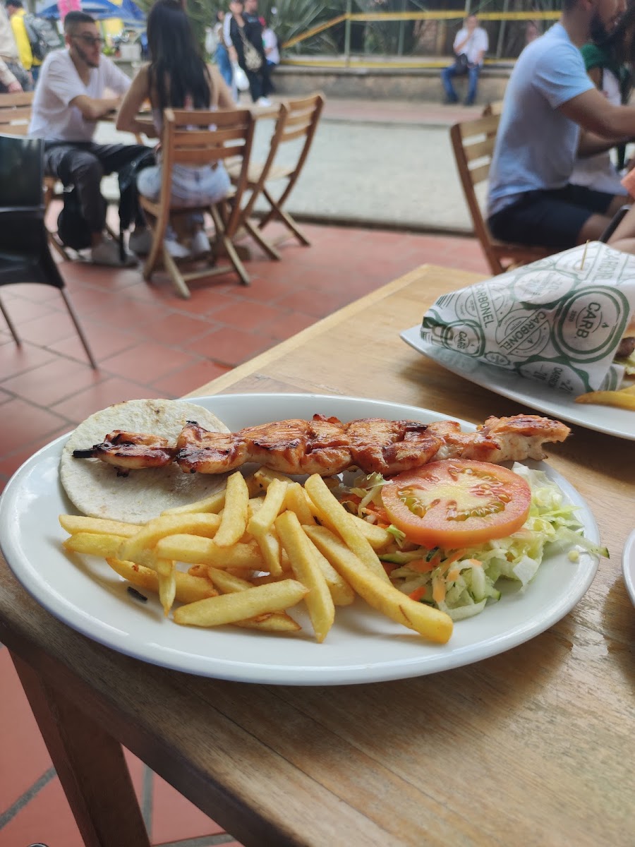 Restaurante - Parrilla - Bar Carbonel