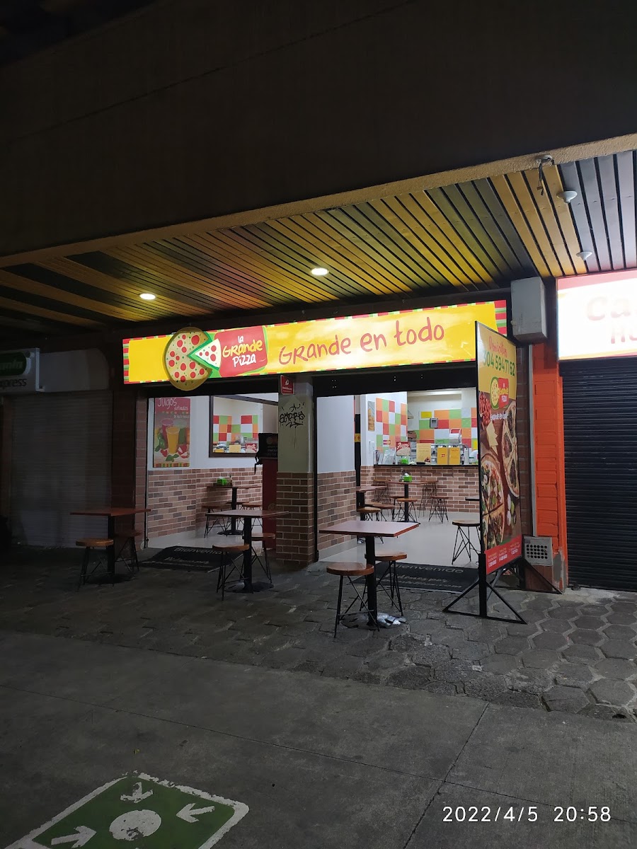 La Grande Pizza El Palo