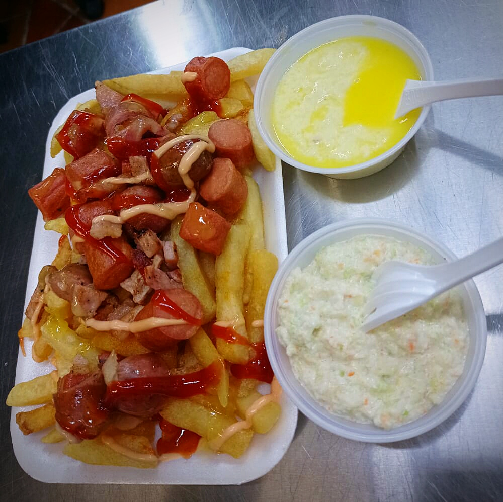Deliperros y Parrilla
