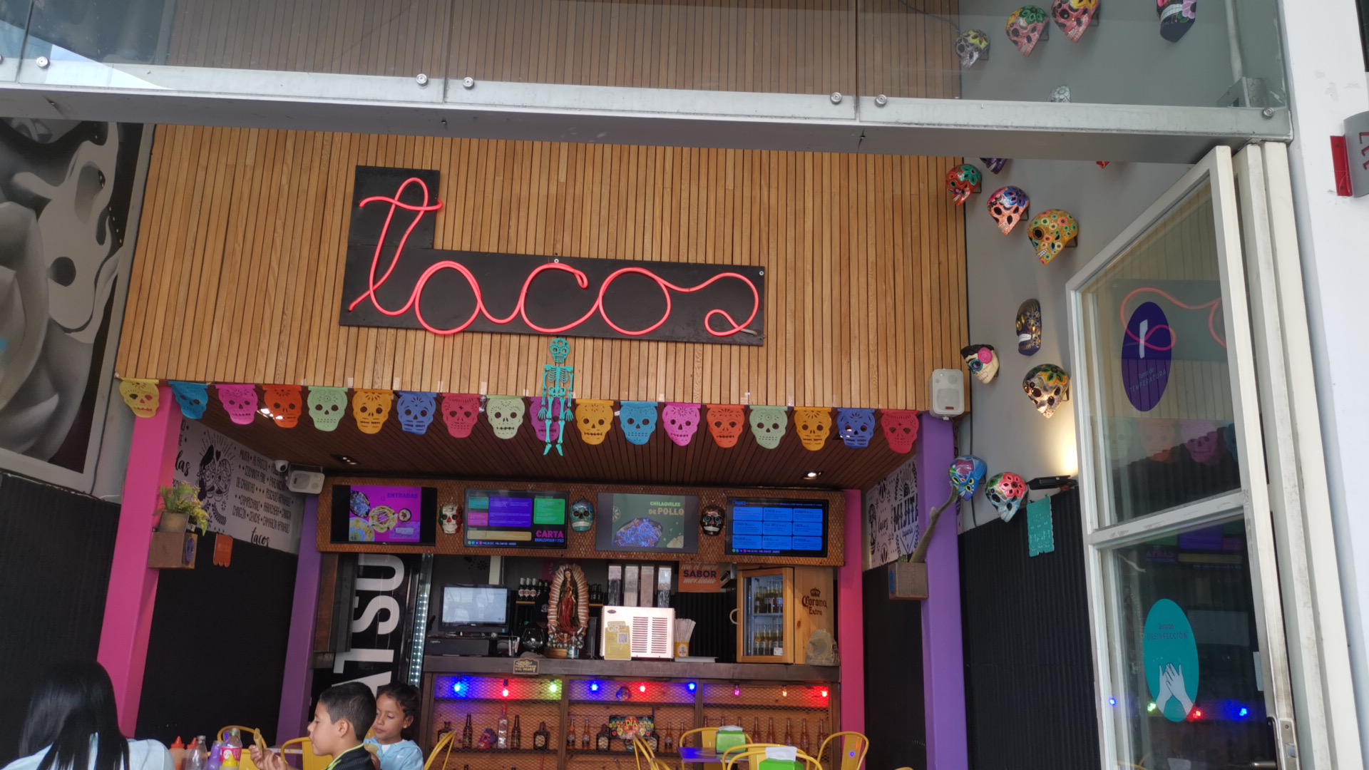 Mijita taquería mall del este