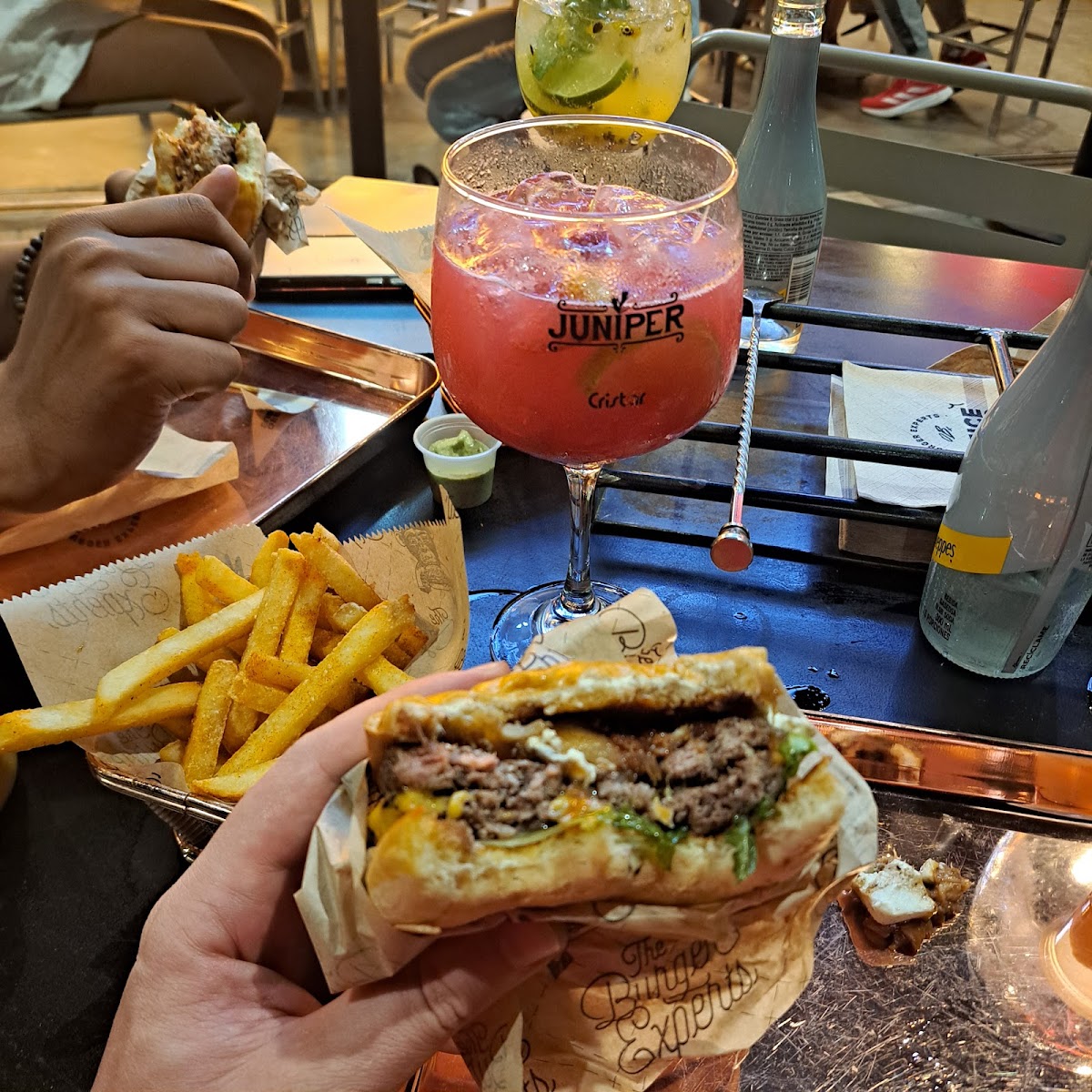 Office Burger Distrito Vera