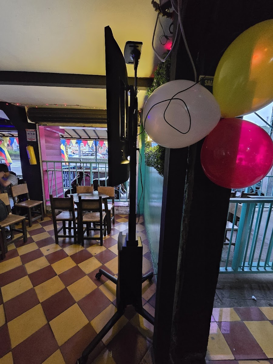 Santisima Fonda Bar
