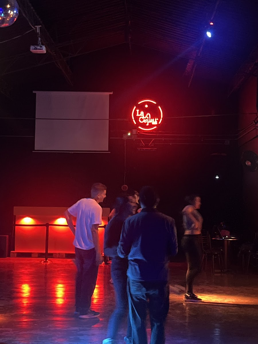La Cellar Club