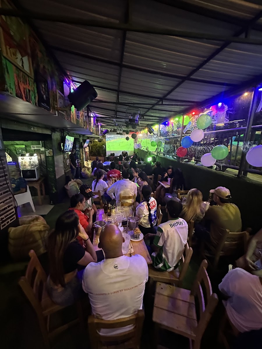 Carpediem Bar & Food