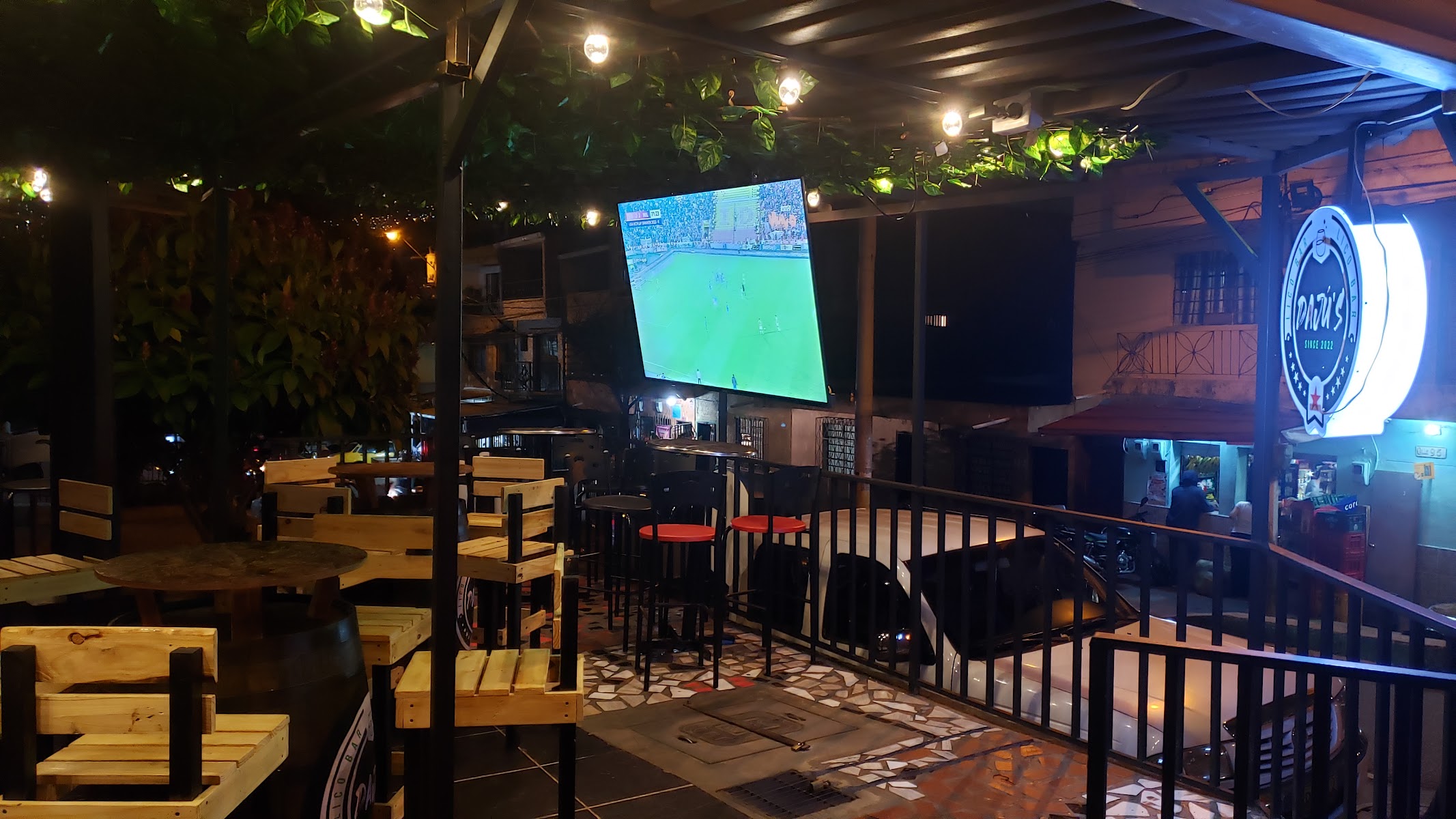 Dajus lico bar