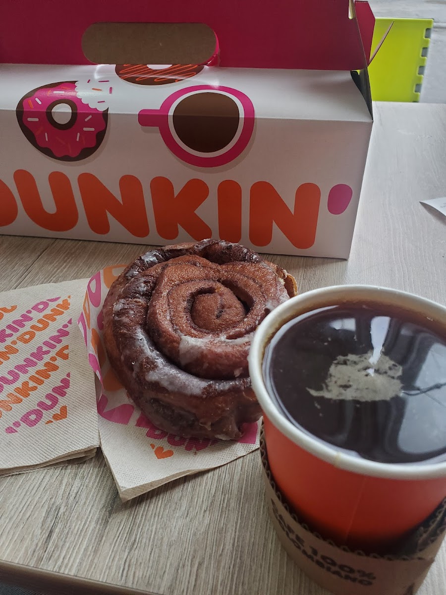 DUNKIN' DONUTS