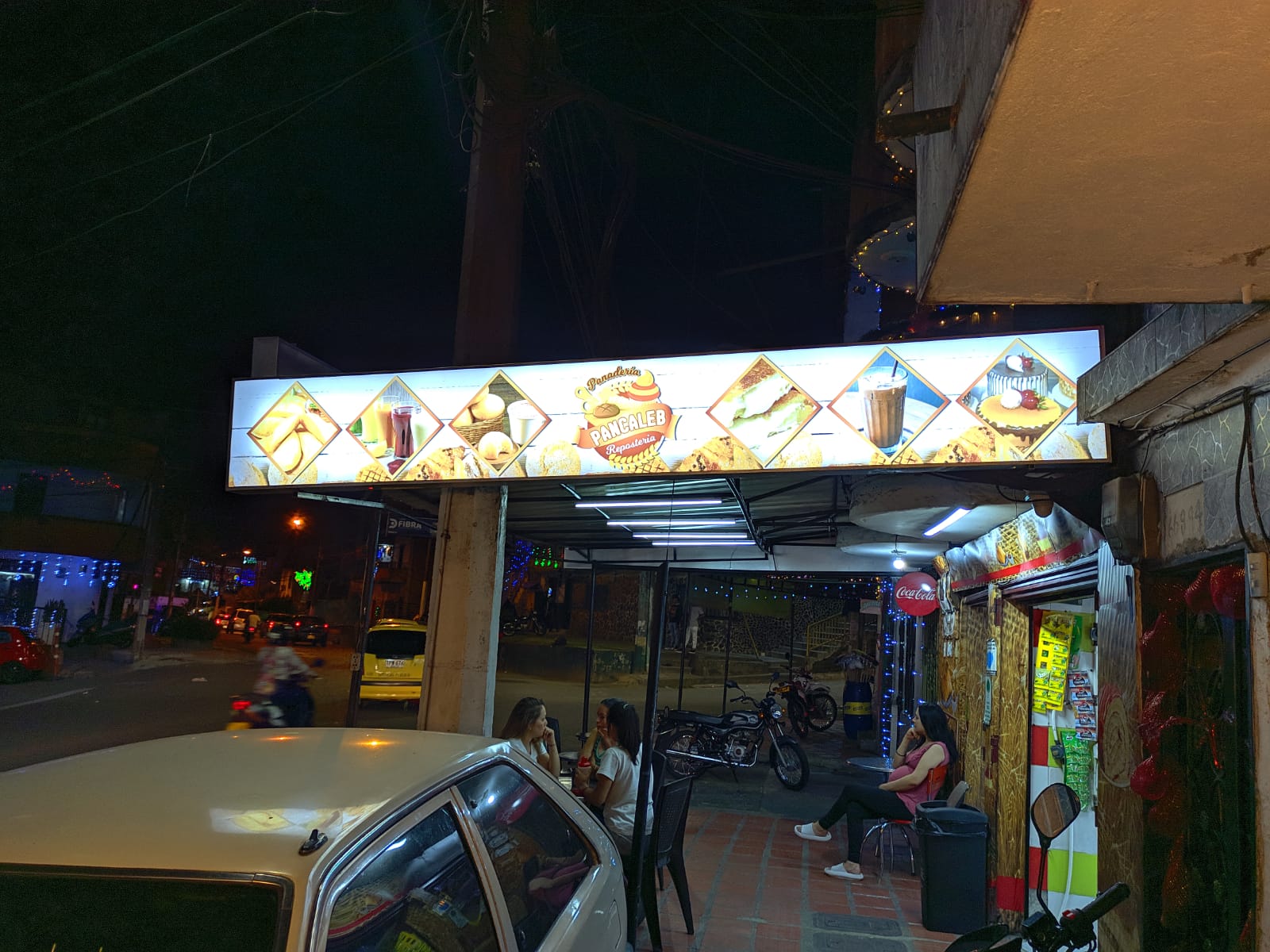 Shalom, Cafe & Restaurante