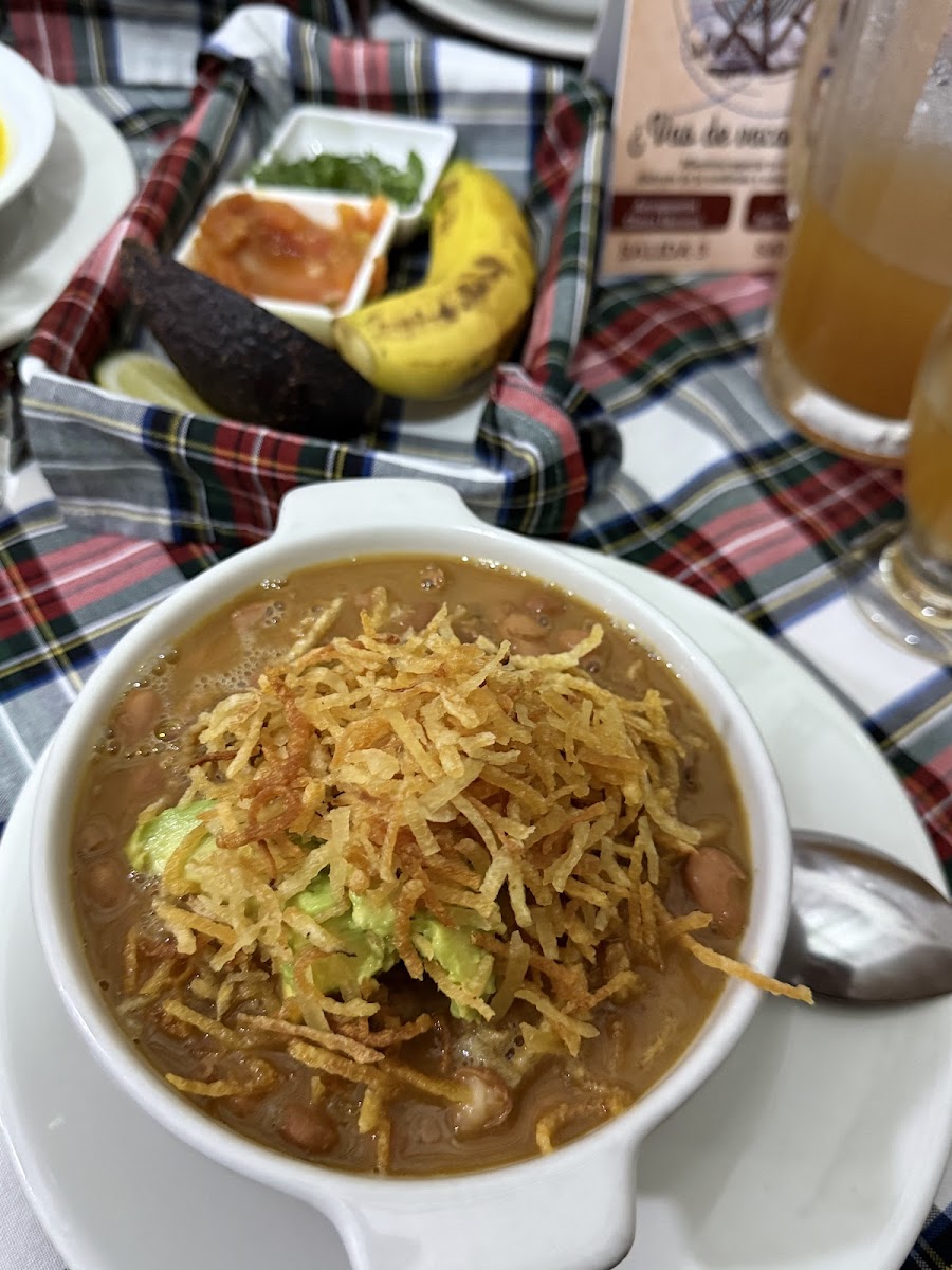 Ajiacos y Mondongos