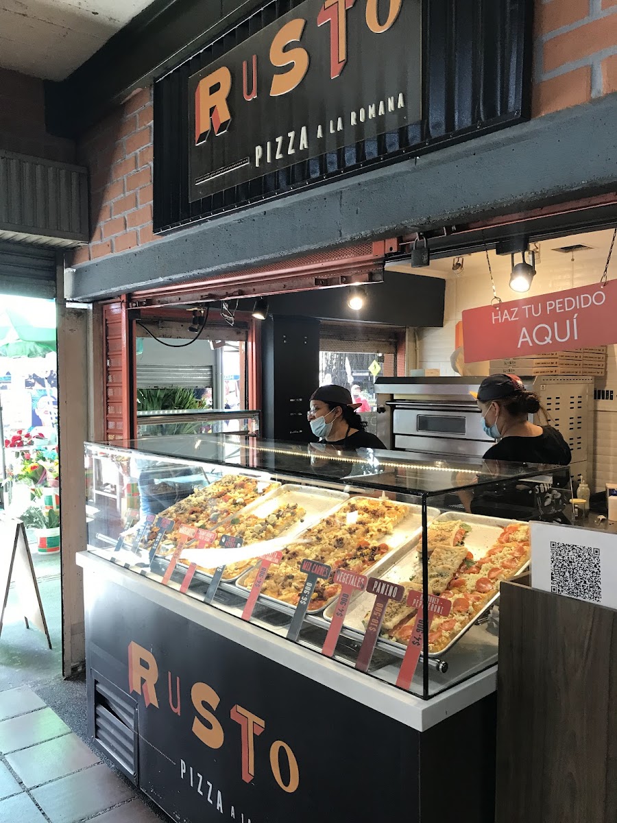 Rusto pizza romana