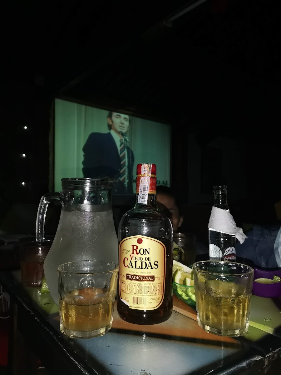 TORRENCIALES Video Bar