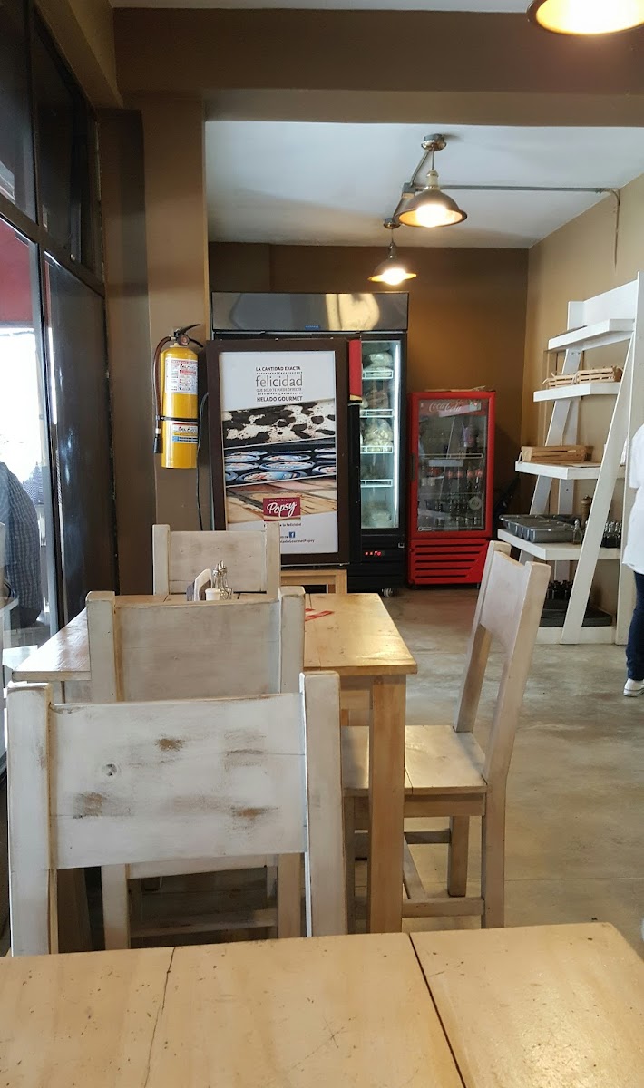Artisano Bakery Cafe