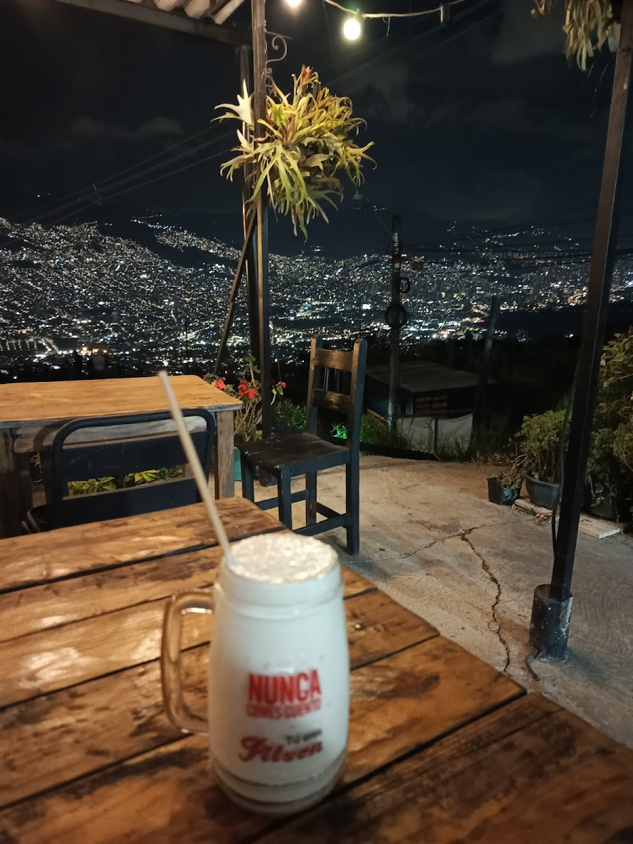 Fonda Gallego | Bar & Parrilla