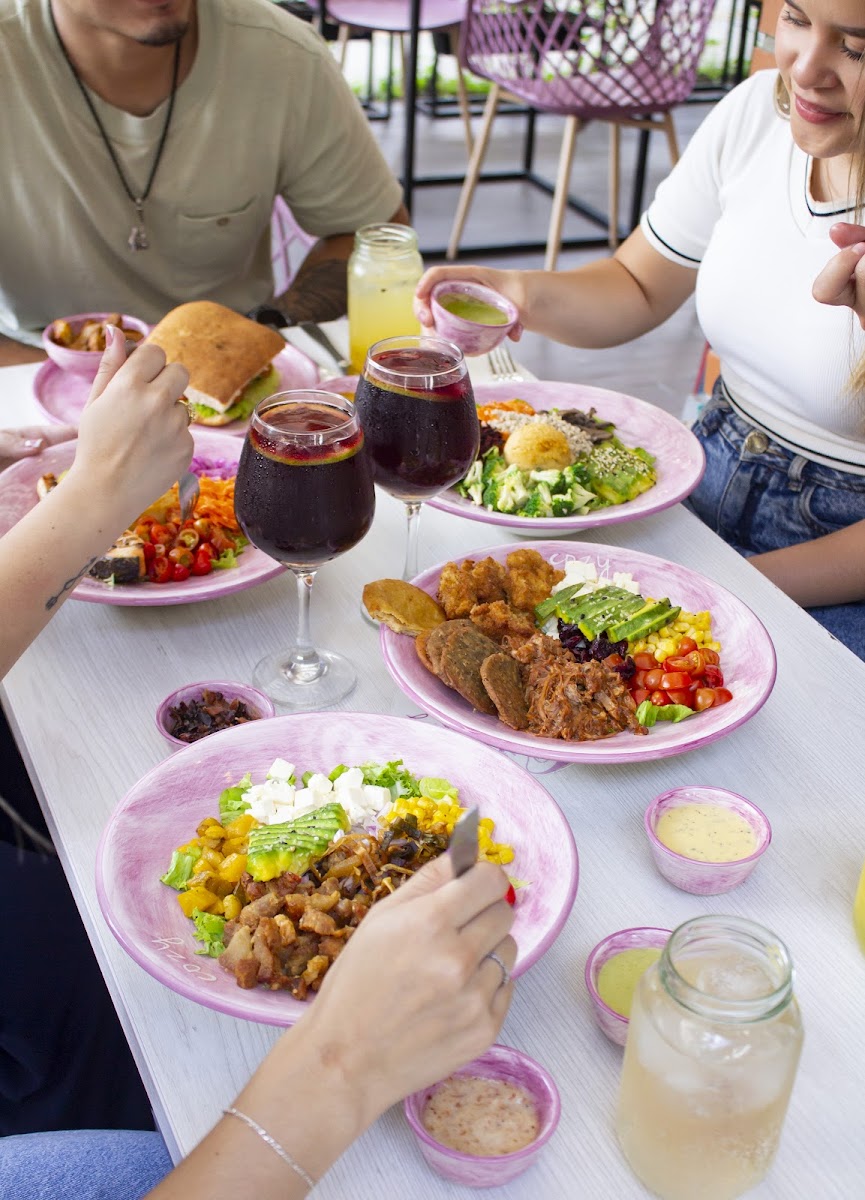 Cozy Ensaladas & Brunch