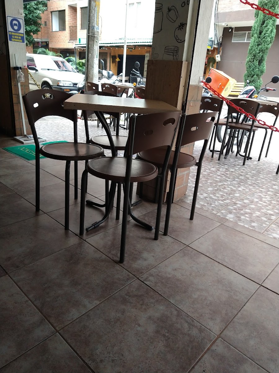PIZZALOCA