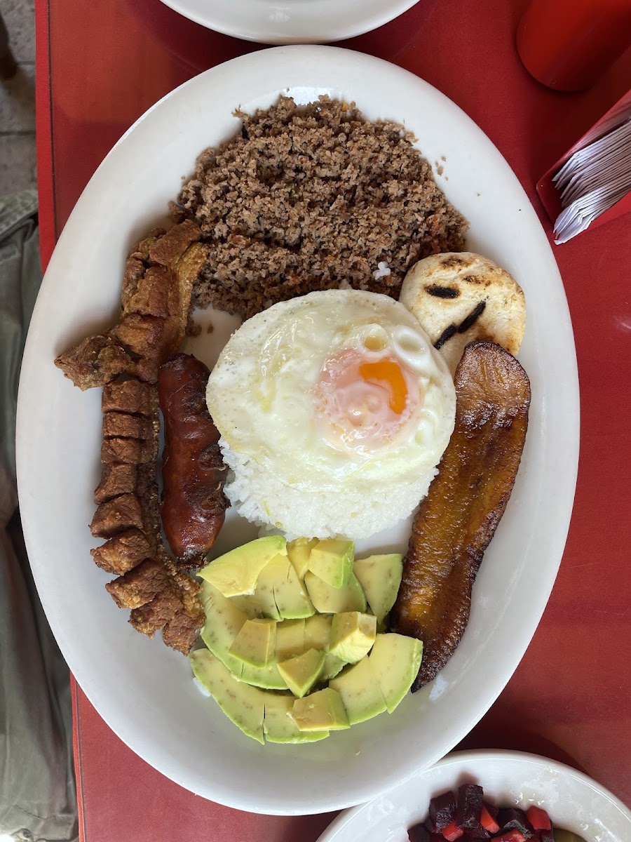 Casa Paisa Restaurante Bar