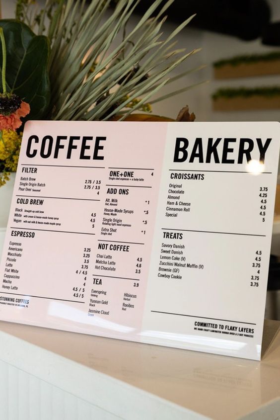Autora. - Café para citas a solas, librería, panadería