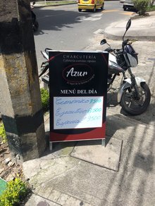 AZUR - cafetería y comidas rápidas