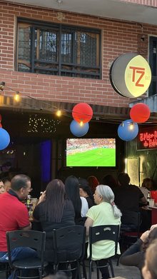 Bar TZ & Hot Dogs
