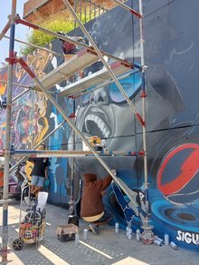 Comuna Adentro Medellin