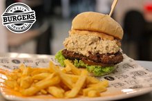 Deli Burgers Colonial